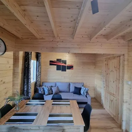 Letniskowy Pietrowy Na Kaszubach Jezioro Ostrow Mausz Holiday home Klodno (Pomerania)
