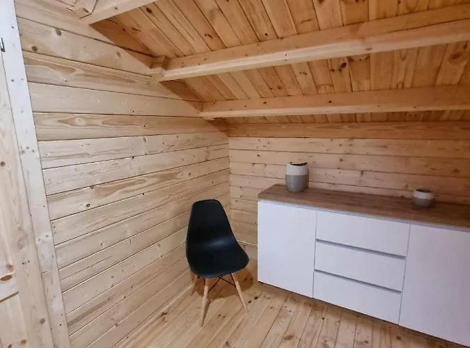 Letniskowy Pietrowy Na Kaszubach Jezioro Ostrow Mausz Klodno (Pomerania)